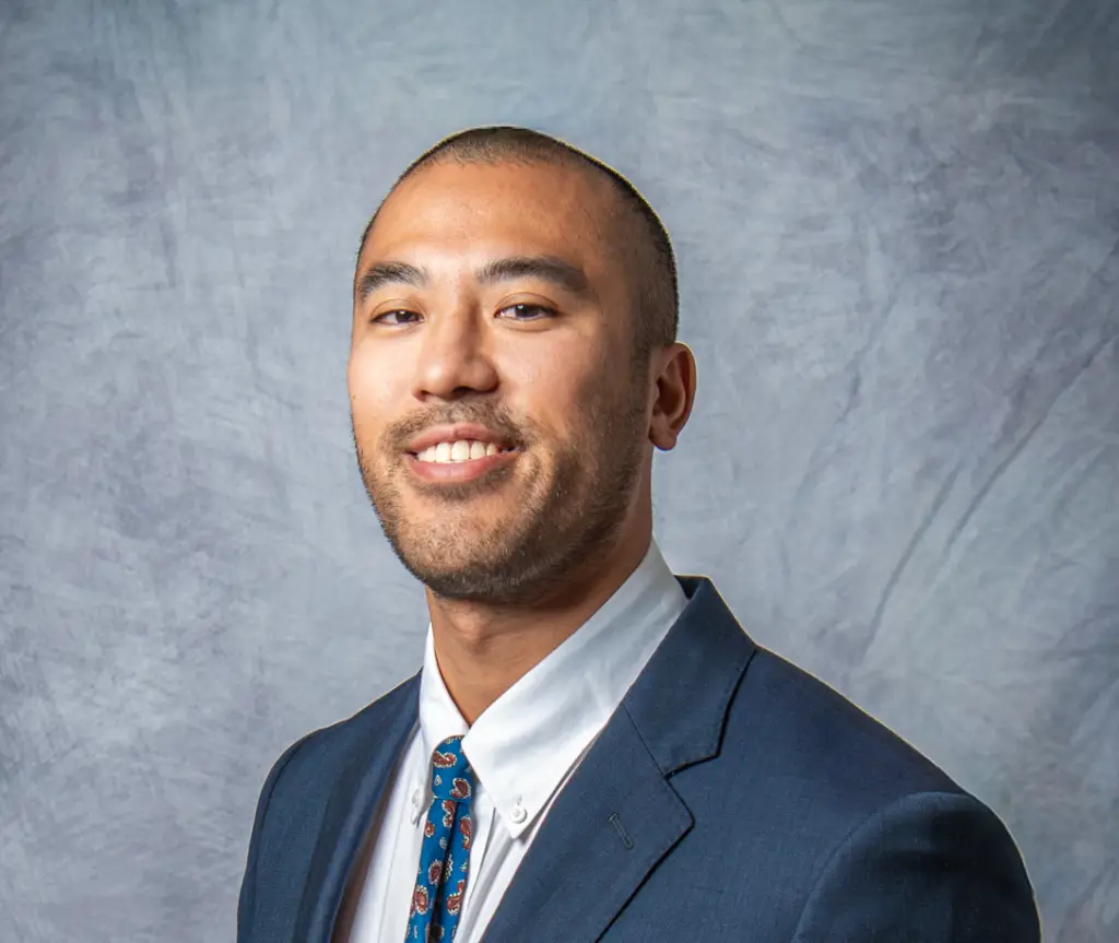 Orthopedic sports medicine surgeon Dr. Jayson Lian of LAOSS